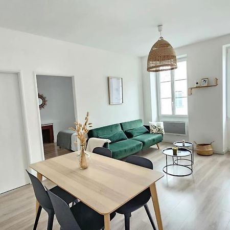 Superbe Appartement 2 Chambres Au Coeur De Pau Luaran gambar