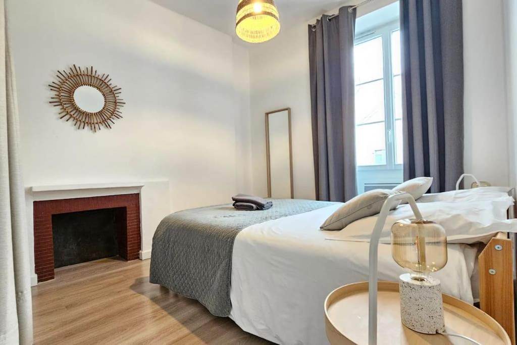 Superbe Appartement 2 Chambres Au Coeur De Pau Luaran gambar
